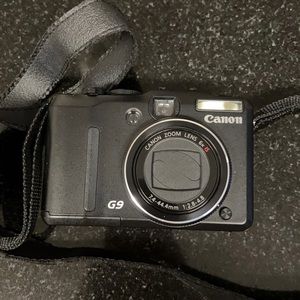 Canon G9 digital camera